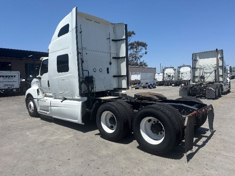 Sleeper Tractor-Heavy Duty Tractors-International-2020-LT625-Torrance-CA-488,771\n\t\tmiles-$ 40,500 - Image 5