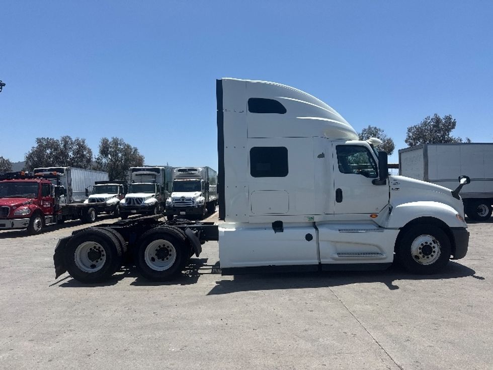 Sleeper Tractor-Heavy Duty Tractors-International-2020-LT625-Torrance-CA-488,771\n\t\tmiles-$ 40,500 - Image 8