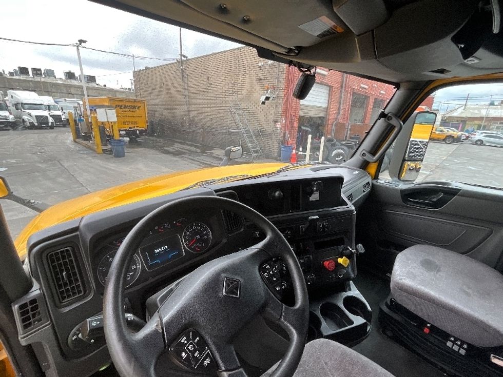 Sleeper Tractor-Heavy Duty Tractors-International-2020-LT625-Torrance-CA-565,220\n\t\tmiles-$ 51,000 - Image 11