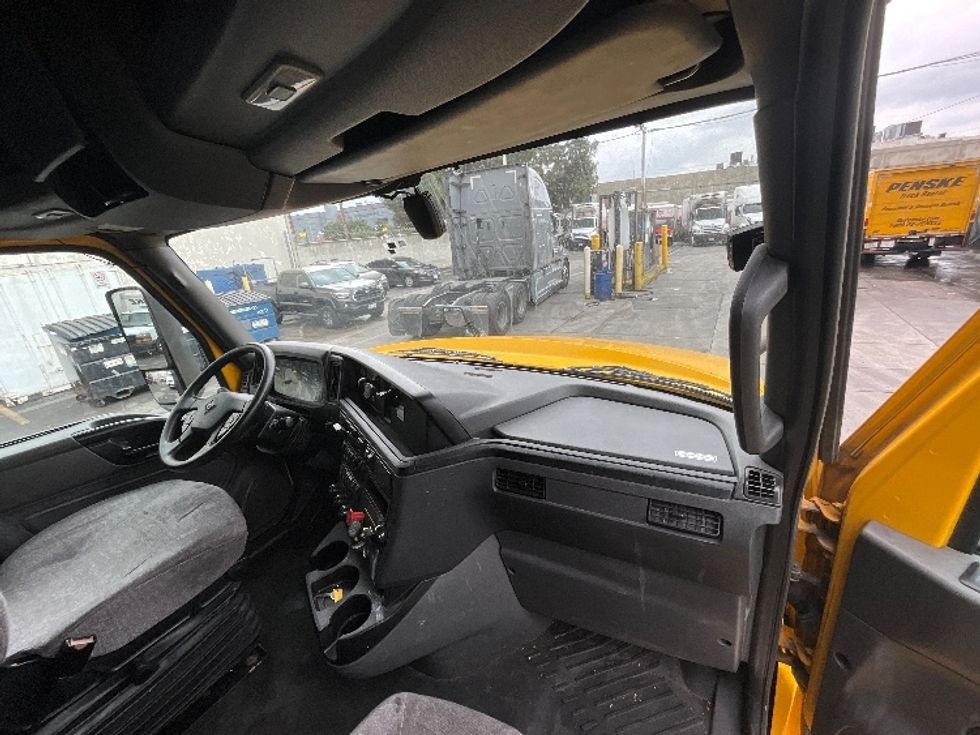 Sleeper Tractor-Heavy Duty Tractors-International-2020-LT625-Torrance-CA-565,220\n\t\tmiles-$ 51,000 - Image 14