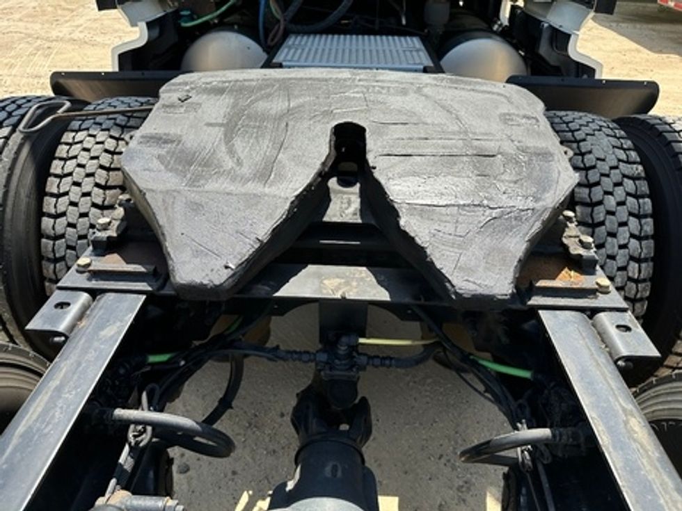 Sleeper Tractor-Heavy Duty Tractors-International-2020-LT625-Valdosta-GA-413,454\n\t\tmiles-$ 51,500 - Image 14