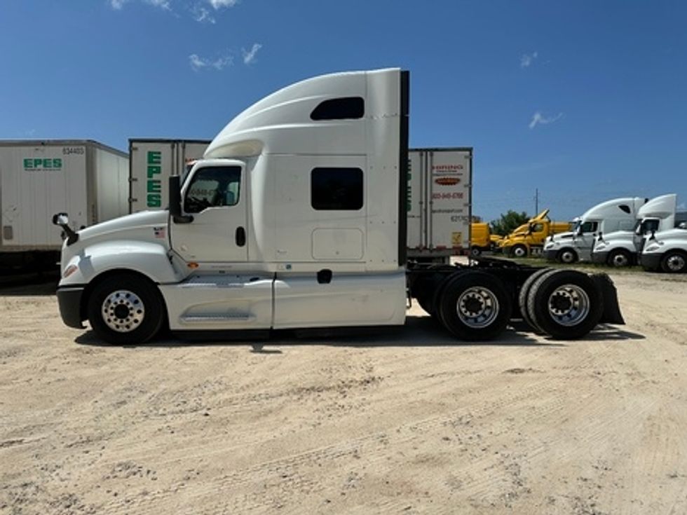 Sleeper Tractor-Heavy Duty Tractors-International-2020-LT625-Valdosta-GA-413,454\n\t\tmiles-$ 51,500 - Image 2