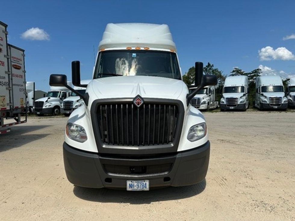 Sleeper Tractor-Heavy Duty Tractors-International-2020-LT625-Valdosta-GA-413,454\n\t\tmiles-$ 51,500 - Image 8
