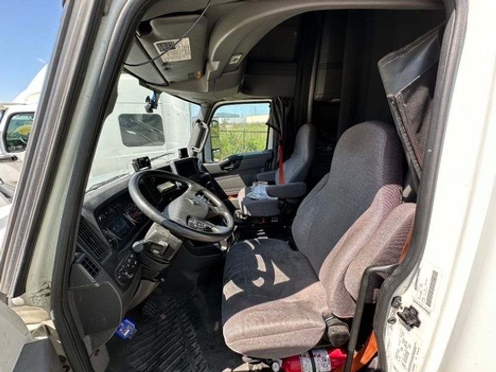 Sleeper Tractor-Heavy Duty Tractors-International-2020-LT625-Valdosta-GA-413,454\n\t\tmiles-$ 51,500 - Image 9