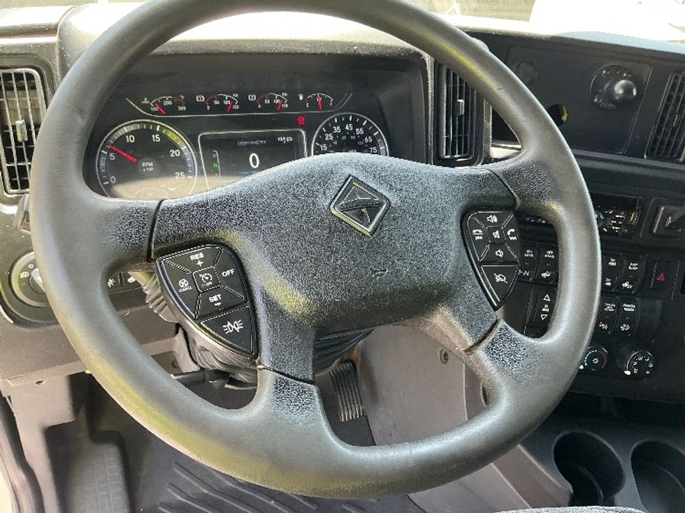 Sleeper Tractor-Heavy Duty Tractors-International-2020-LT625-Waco-TX-571,665\n\t\tmiles-$ 43,500 - Image 11