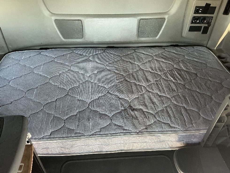 Sleeper Tractor-Heavy Duty Tractors-International-2020-LT625-Waco-TX-573,069\n\t\tmiles-$ 35,000 - Image 17