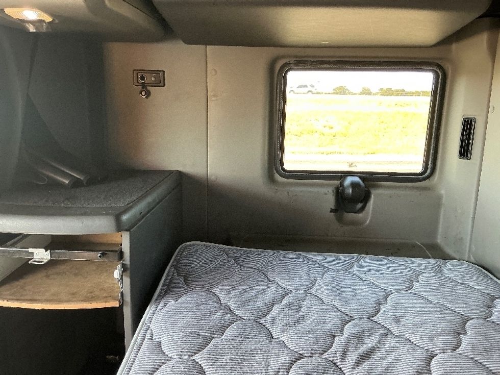 Sleeper Tractor-Heavy Duty Tractors-International-2020-LT625-Waco-TX-573,069\n\t\tmiles-$ 35,000 - Image 19