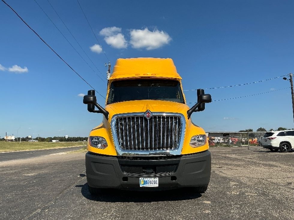 Sleeper Tractor-Heavy Duty Tractors-International-2020-LT625-Waco-TX-573,069\n\t\tmiles-$ 35,000 - Image 2