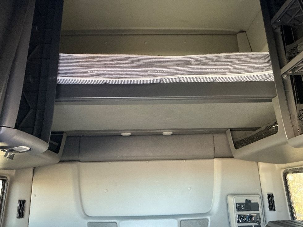 Sleeper Tractor-Heavy Duty Tractors-International-2020-LT625-Waco-TX-573,069\n\t\tmiles-$ 35,000 - Image 22