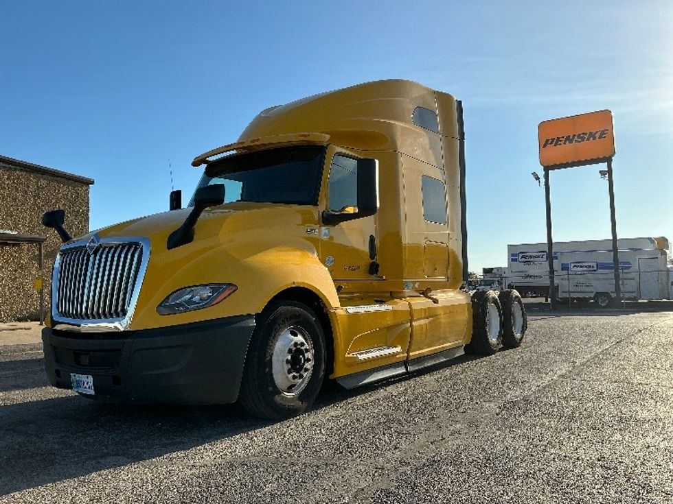 Sleeper Tractor-Heavy Duty Tractors-International-2020-LT625-Waco-TX-573,069\n\t\tmiles-$ 35,000 - Image 3