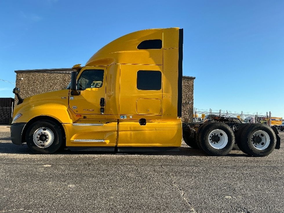 Sleeper Tractor-Heavy Duty Tractors-International-2020-LT625-Waco-TX-573,069\n\t\tmiles-$ 35,000 - Image 4