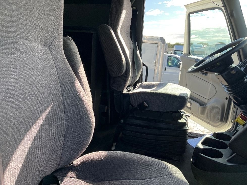 Sleeper Tractor-Heavy Duty Tractors-International-2020-LT625-Warren-MI-426,746\n\t\tmiles-$ 52,750 - Image 15
