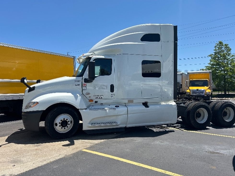 Sleeper Tractor-Heavy Duty Tractors-International-2020-LT625-West Babylon-NY-469,291\n\t\tmiles-$ 51,500 - Image 4