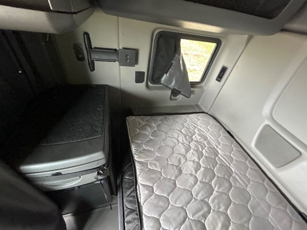 Sleeper Tractor-Heavy Duty Tractors-International-2020-LT625-Wichita-KS-521,584\n\t\tmiles-$ 20,000 - Image 19