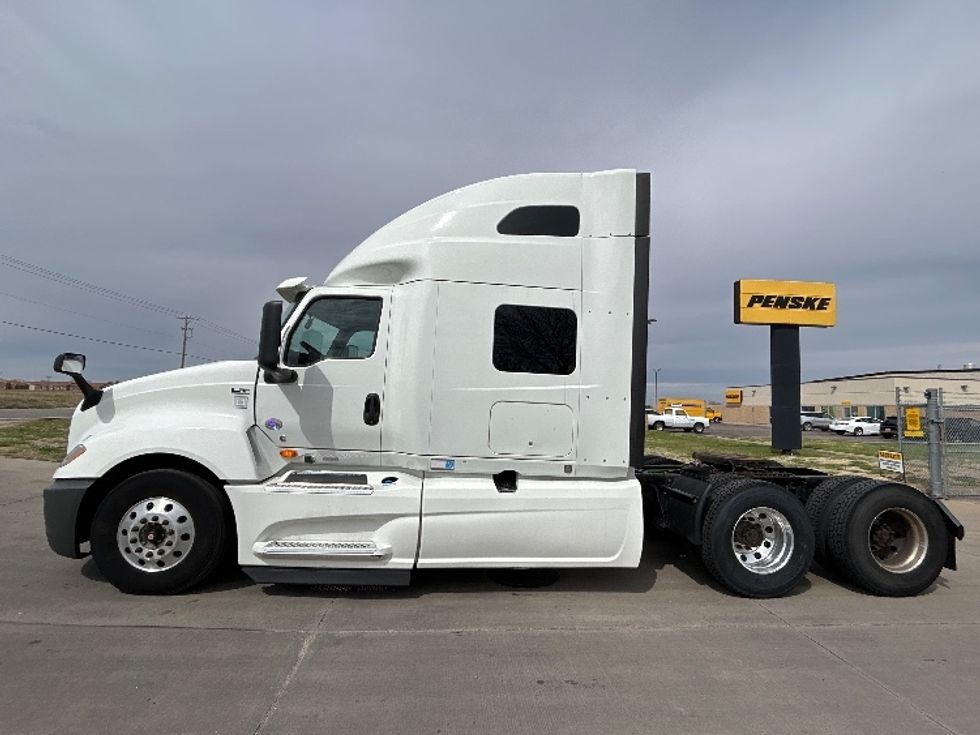 Sleeper Tractor-Heavy Duty Tractors-International-2020-LT625-Wichita-KS-521,584\n\t\tmiles-$ 20,000 - Image 4