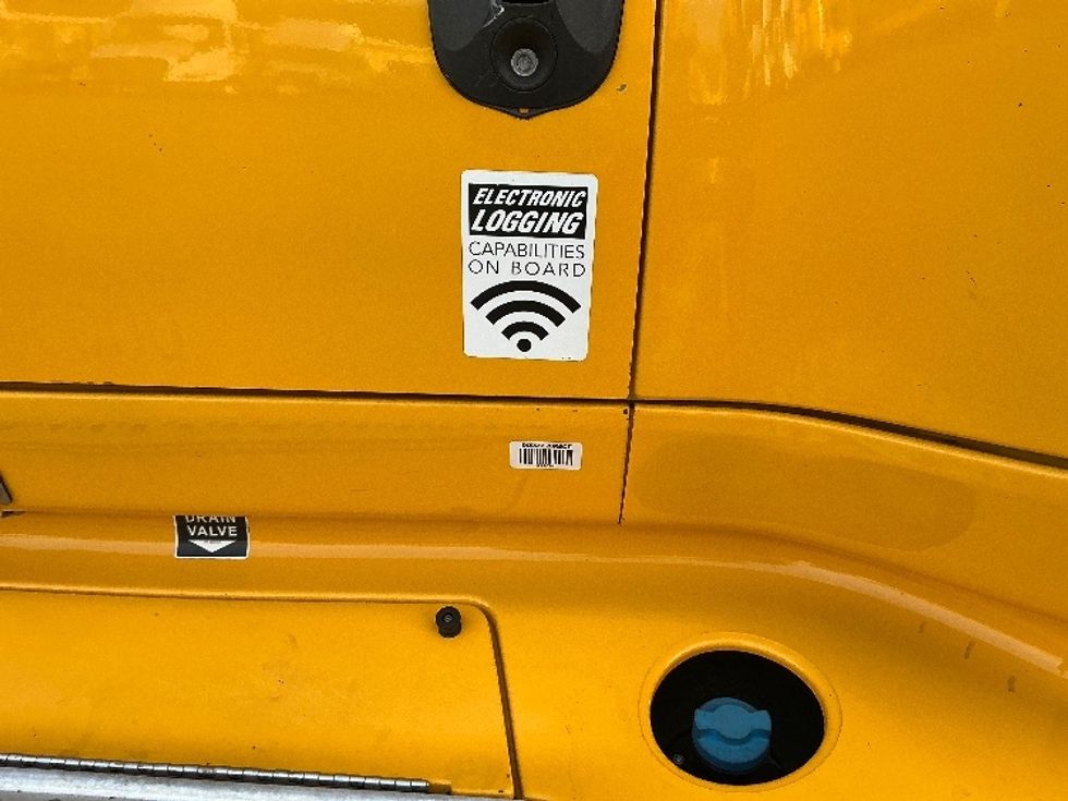 Sleeper Tractor-Heavy Duty Tractors-International-2020-LT625-Wilkes Barre-PA-391,244\n\t\tmiles-$ 55,250 - Image 23