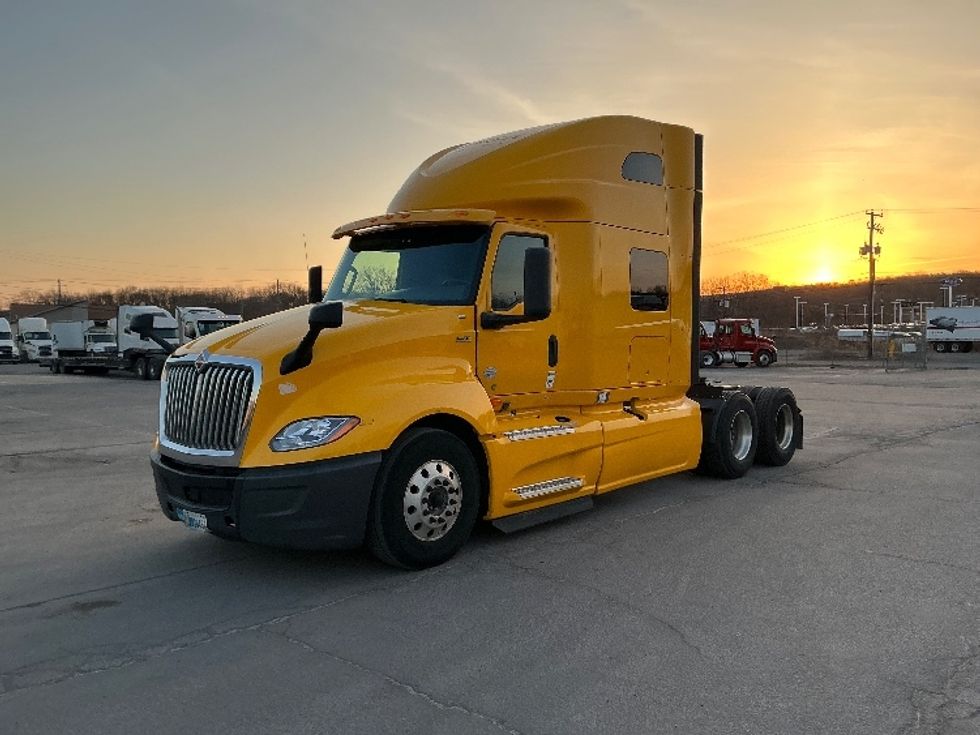 Sleeper Tractor-Heavy Duty Tractors-International-2020-LT625-Wilkes Barre-PA-391,244\n\t\tmiles-$ 55,250 - Image 3
