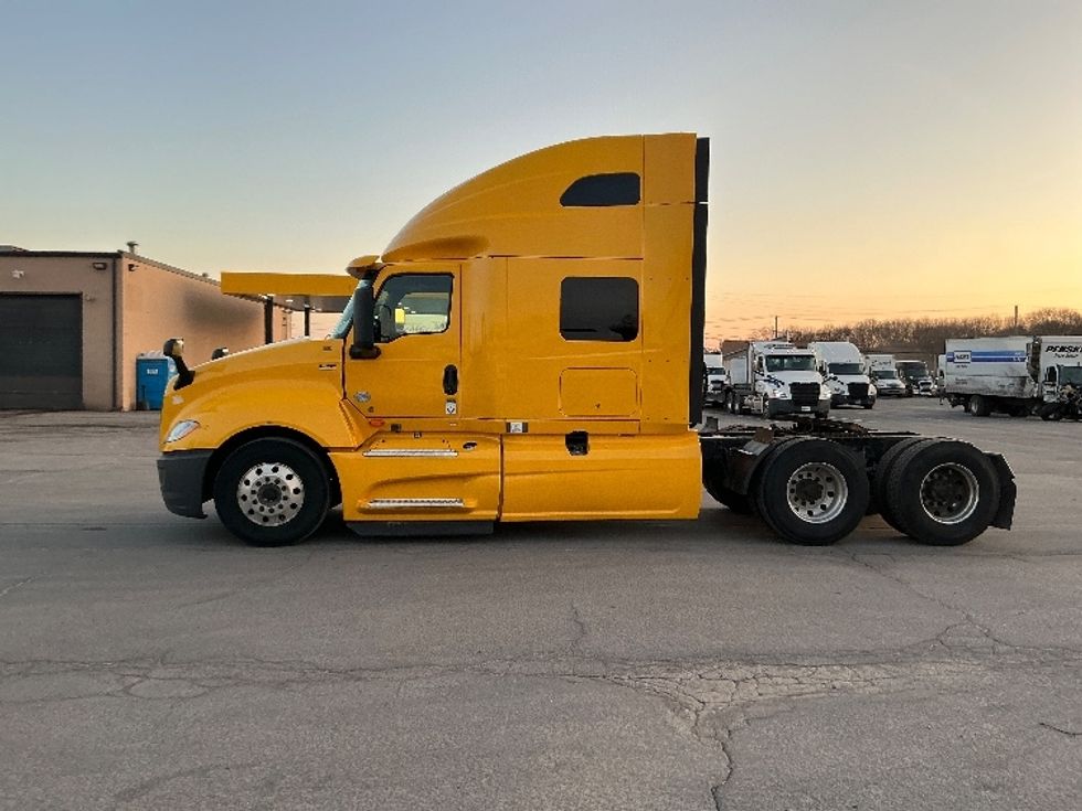 Sleeper Tractor-Heavy Duty Tractors-International-2020-LT625-Wilkes Barre-PA-391,244\n\t\tmiles-$ 55,250 - Image 4