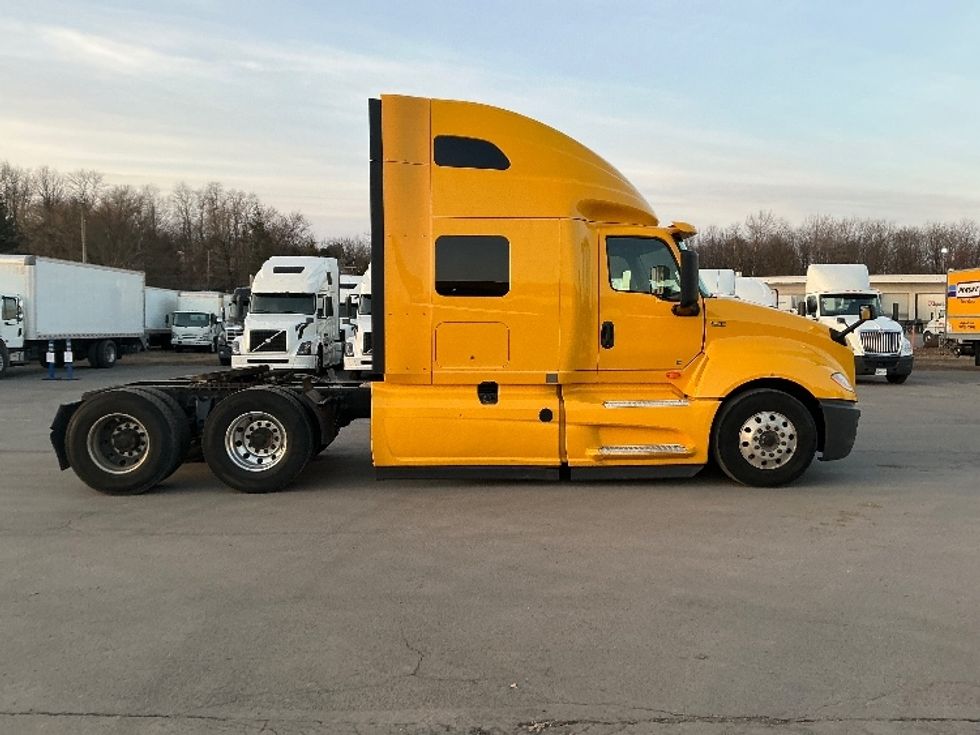 Sleeper Tractor-Heavy Duty Tractors-International-2020-LT625-Wilkes Barre-PA-391,244\n\t\tmiles-$ 55,250 - Image 8