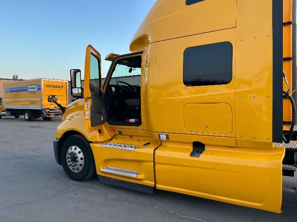 Sleeper Tractor-Heavy Duty Tractors-International-2020-LT625-Wilkes Barre-PA-391,244\n\t\tmiles-$ 55,250 - Image 9