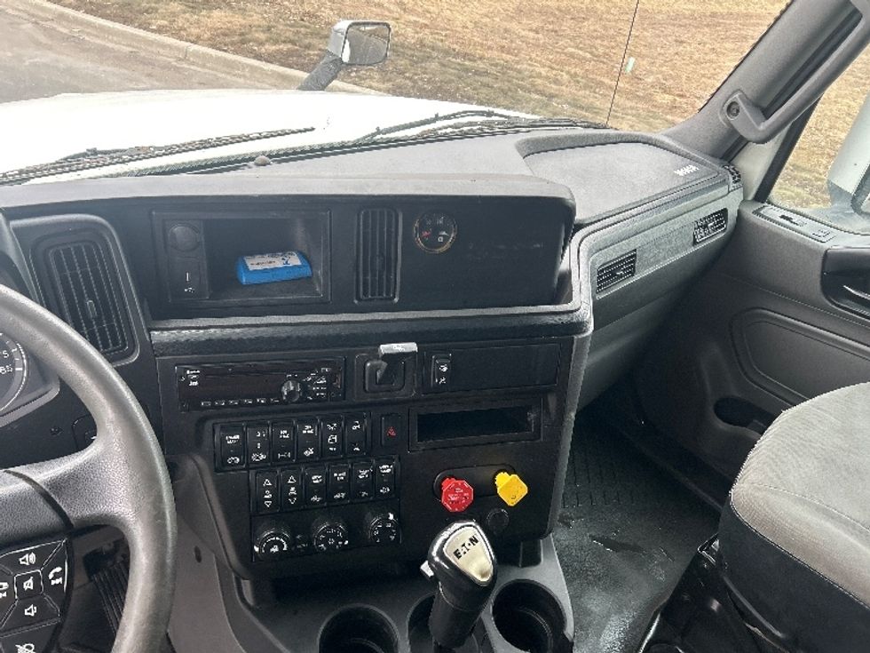 Sleeper Tractor-Heavy Duty Tractors-International-2020-LT625-Windsor-WI-595,369\n\t\tmiles-$ 30,000 - Image 11
