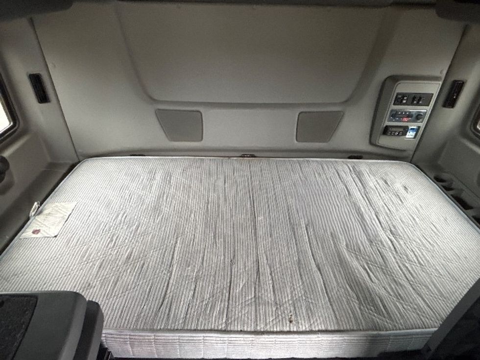 Sleeper Tractor-Heavy Duty Tractors-International-2020-LT625-Windsor-WI-595,369\n\t\tmiles-$ 30,000 - Image 17