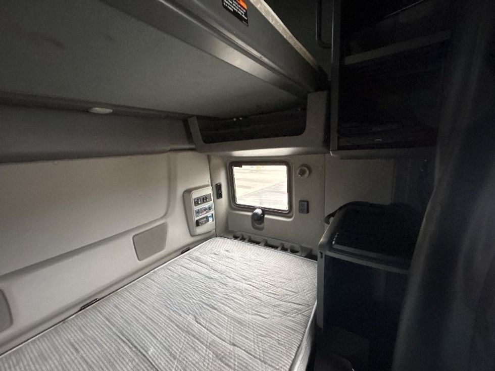 Sleeper Tractor-Heavy Duty Tractors-International-2020-LT625-Windsor-WI-595,369\n\t\tmiles-$ 30,000 - Image 18