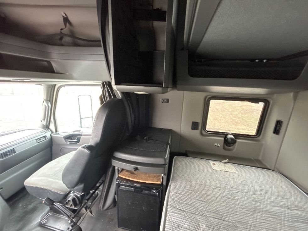 Sleeper Tractor-Heavy Duty Tractors-International-2020-LT625-Windsor-WI-595,369\n\t\tmiles-$ 30,000 - Image 19