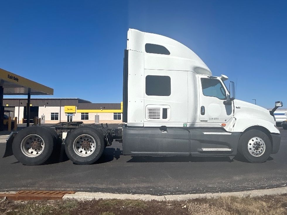 Sleeper Tractor-Heavy Duty Tractors-International-2020-LT625-Windsor-WI-595,369\n\t\tmiles-$ 30,000 - Image 8