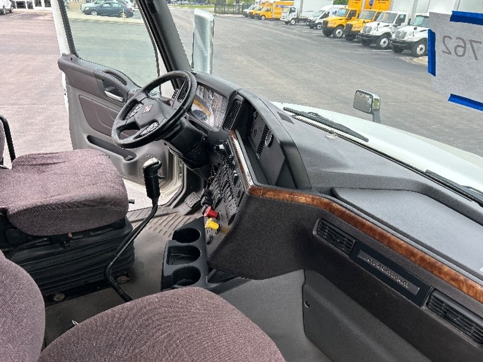 Sleeper Tractor-Heavy Duty Tractors-International-2020-LT625-Windsor-WI-691,707\n\t\tmiles-$ 32,750 - Image 15