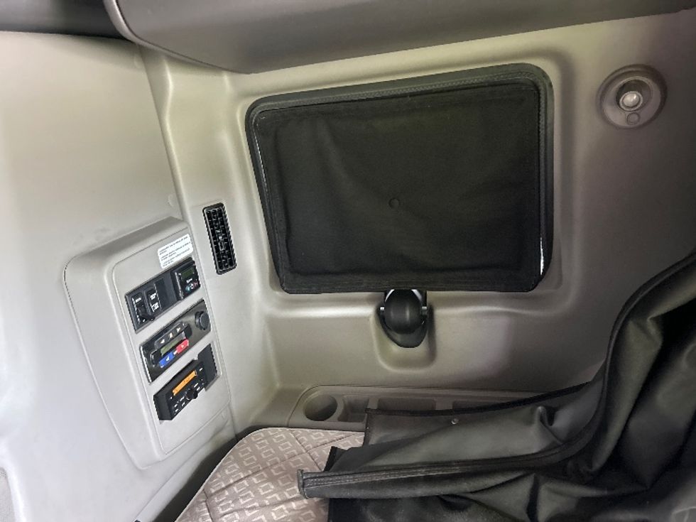 Sleeper Tractor-Heavy Duty Tractors-International-2020-LT625-Windsor-WI-691,707\n\t\tmiles-$ 32,750 - Image 18