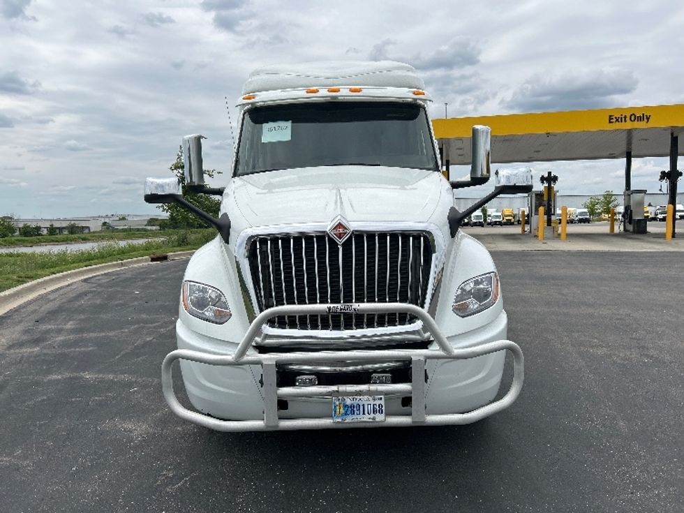 Sleeper Tractor-Heavy Duty Tractors-International-2020-LT625-Windsor-WI-691,707\n\t\tmiles-$ 32,750 - Image 2