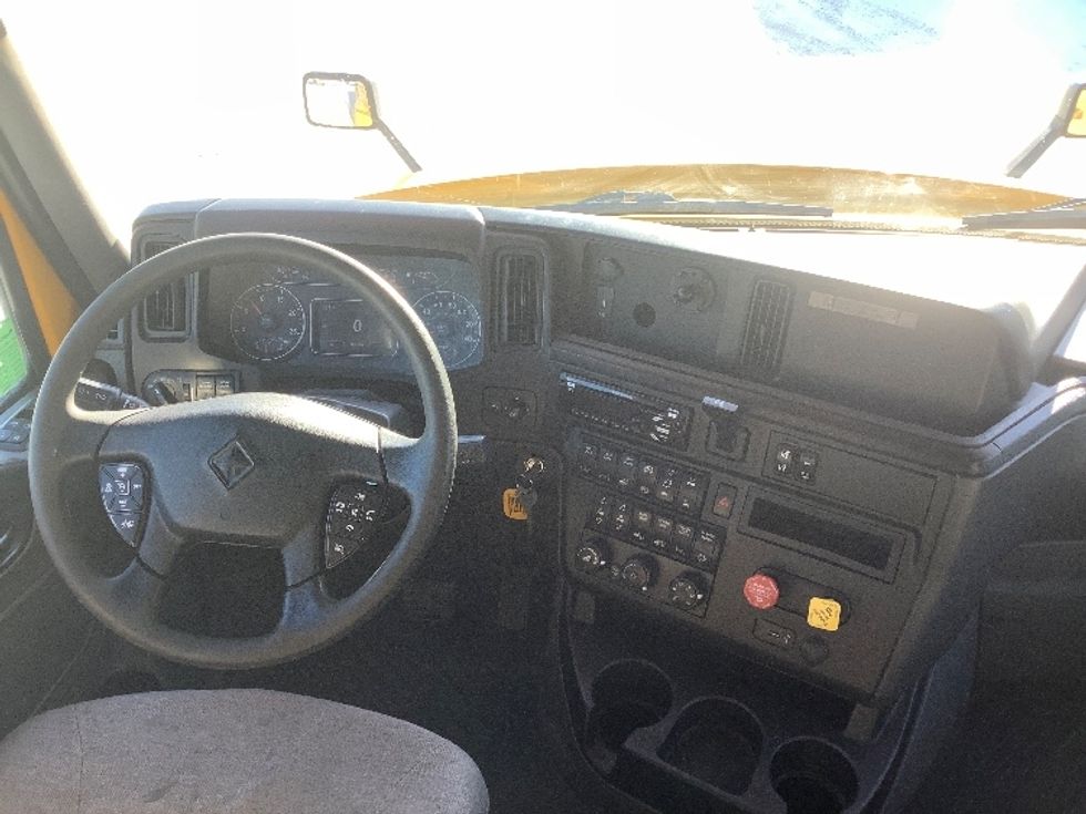 Sleeper Tractor-Heavy Duty Tractors-International-2020-LT625-Winnipeg-MB-701,132\n\t\tkm-$ 57,500 - Image 11