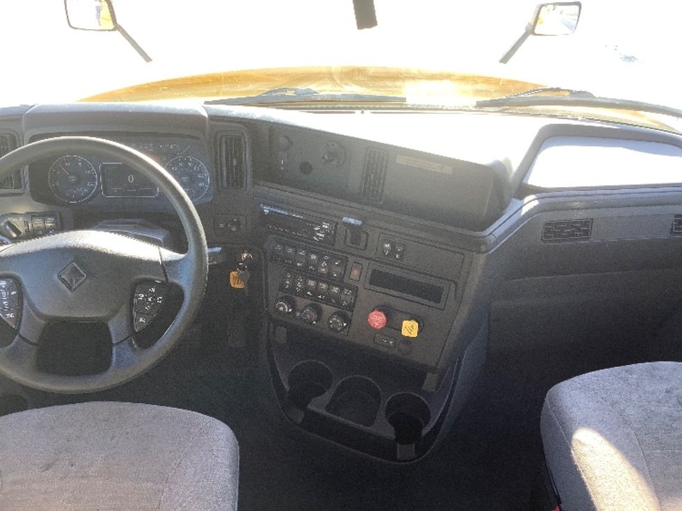 Sleeper Tractor-Heavy Duty Tractors-International-2020-LT625-Winnipeg-MB-701,132\n\t\tkm-$ 57,500 - Image 12