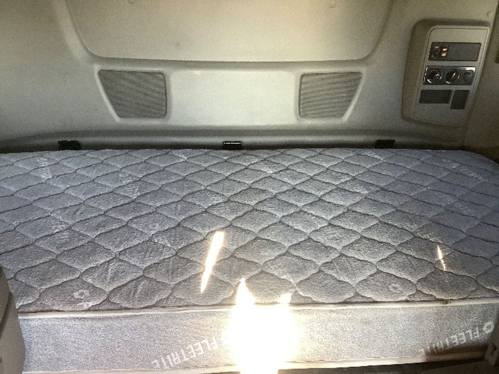 Sleeper Tractor-Heavy Duty Tractors-International-2020-LT625-Winnipeg-MB-701,132\n\t\tkm-$ 57,500 - Image 16