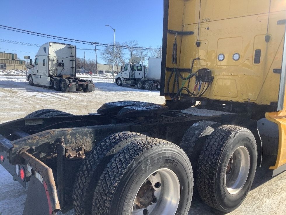 Sleeper Tractor-Heavy Duty Tractors-International-2020-LT625-Winnipeg-MB-701,132\n\t\tkm-$ 57,500 - Image 23
