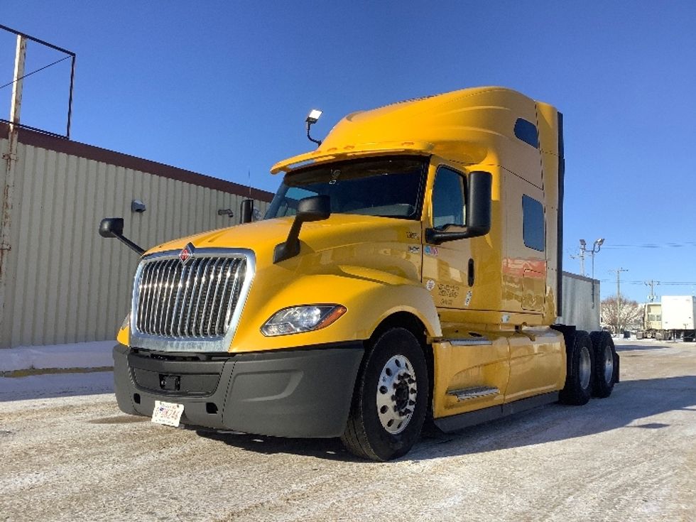 Sleeper Tractor-Heavy Duty Tractors-International-2020-LT625-Winnipeg-MB-701,132\n\t\tkm-$ 57,500 - Image 3