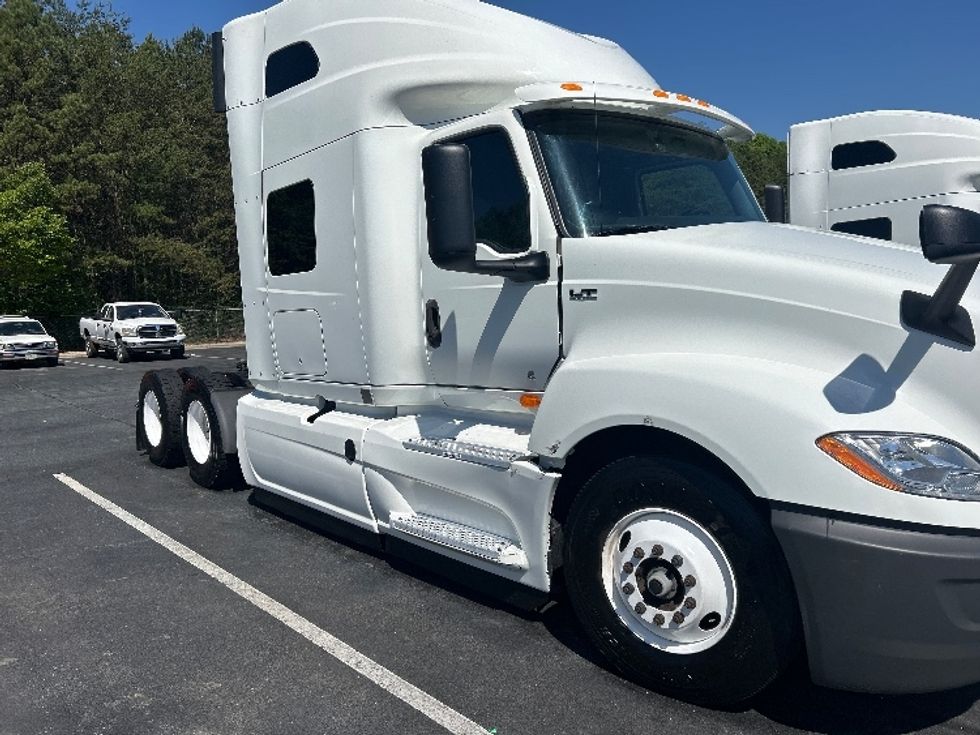 Sleeper Tractor-Heavy Duty Tractors-International-2020-LT625-Winston Salem-NC-397,658\n\t\tmiles-$ 52,000 - Image 1