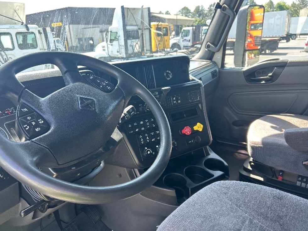 Sleeper Tractor-Heavy Duty Tractors-International-2020-LT625-Winston Salem-NC-397,658\n\t\tmiles-$ 52,000 - Image 10
