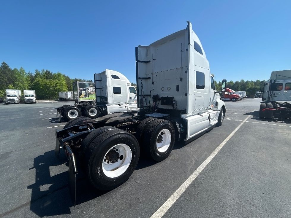 Sleeper Tractor-Heavy Duty Tractors-International-2020-LT625-Winston Salem-NC-397,658\n\t\tmiles-$ 52,000 - Image 7