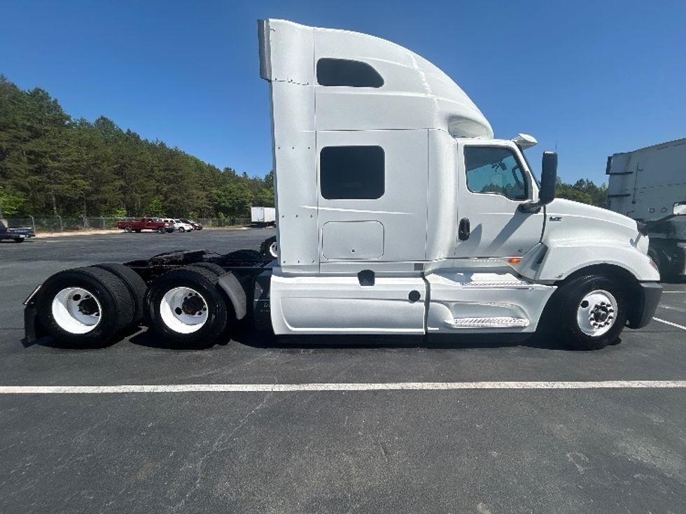 Sleeper Tractor-Heavy Duty Tractors-International-2020-LT625-Winston Salem-NC-397,658\n\t\tmiles-$ 52,000 - Image 8