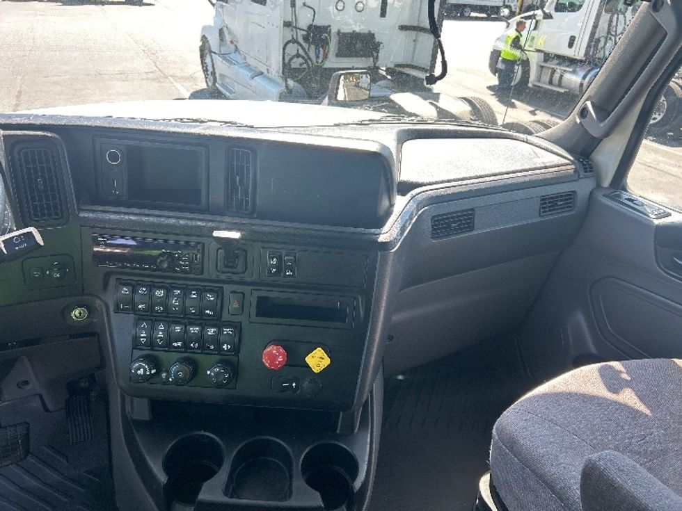 Sleeper Tractor-Heavy Duty Tractors-International-2020-LT625-Winston Salem-NC-417,067\n\t\tmiles-$ 50,750 - Image 12