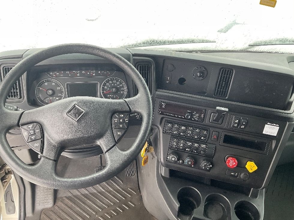 Sleeper Tractor-Heavy Duty Tractors-International-2020-LT625-Youngstown-OH-89,647\n\t\tmiles-$ 62,250 - Image 11