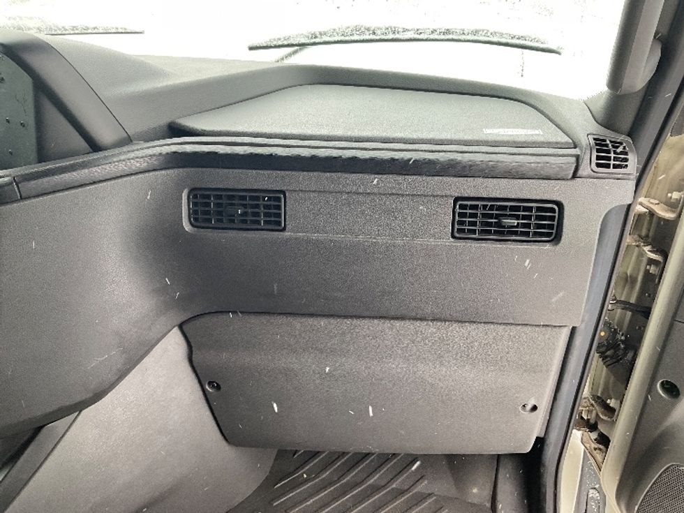 Sleeper Tractor-Heavy Duty Tractors-International-2020-LT625-Youngstown-OH-89,647\n\t\tmiles-$ 62,250 - Image 14