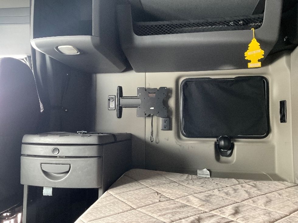 Sleeper Tractor-Heavy Duty Tractors-International-2020-LT625-Youngstown-OH-89,647\n\t\tmiles-$ 62,250 - Image 19