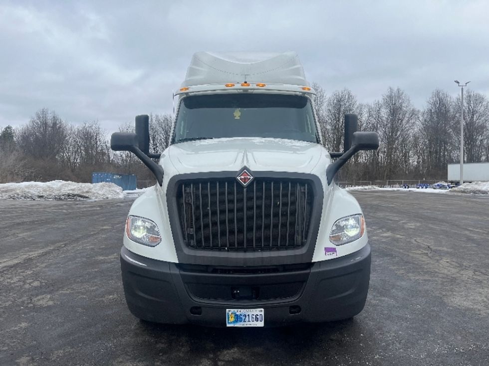 Sleeper Tractor-Heavy Duty Tractors-International-2020-LT625-Youngstown-OH-89,647\n\t\tmiles-$ 62,250 - Image 2