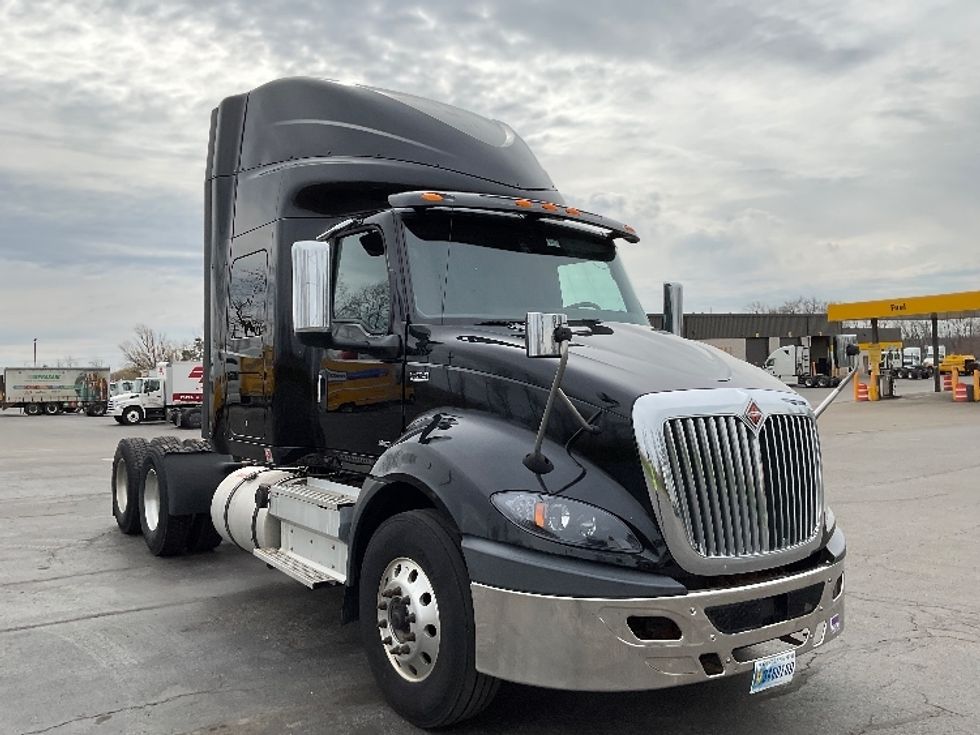 Sleeper Tractor-Heavy Duty Tractors-International-2020-RH613-Fredonia-NY-361,605\n\t\tmiles-$ 37,500 - Image 1