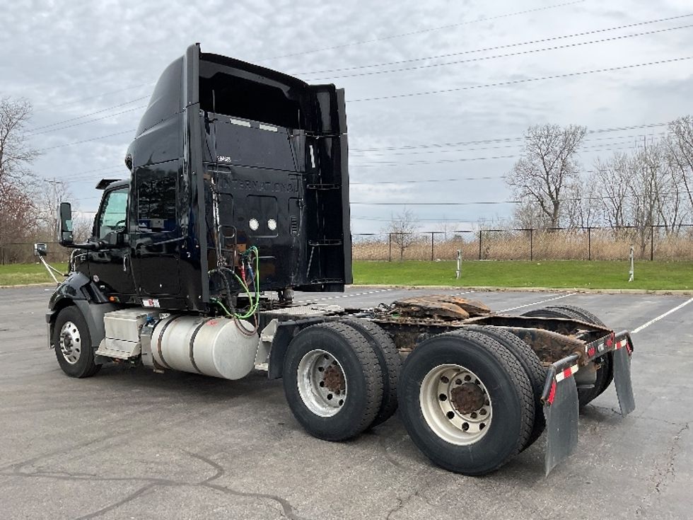 Sleeper Tractor-Heavy Duty Tractors-International-2020-RH613-Fredonia-NY-361,605\n\t\tmiles-$ 37,500 - Image 5