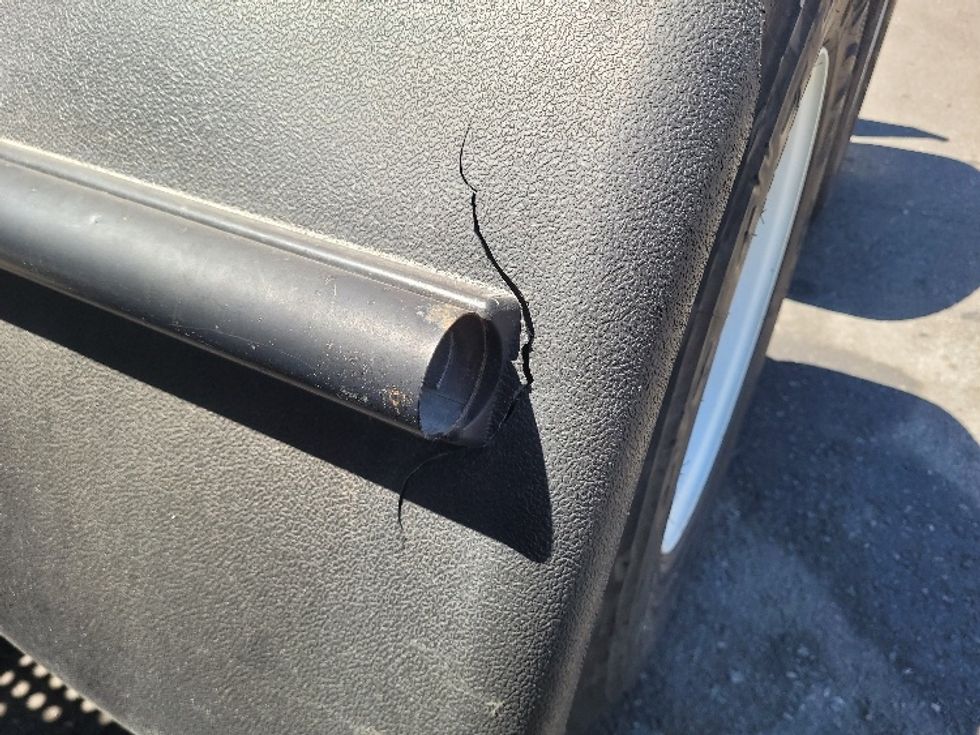 Sleeper Tractor-Heavy Duty Tractors-International-2020-RH613-Stockton-CA-522,220\n\t\tmiles-$ 29,250 - Image 21