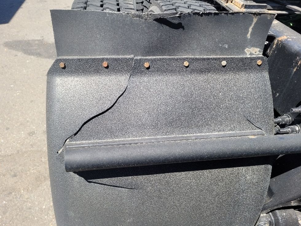 Sleeper Tractor-Heavy Duty Tractors-International-2020-RH613-Stockton-CA-522,220\n\t\tmiles-$ 29,250 - Image 22